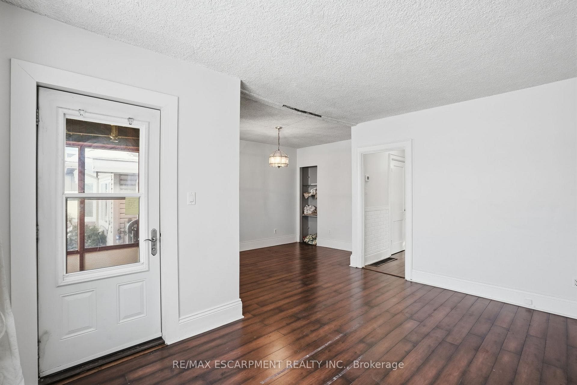 246 Cope Street photo 9