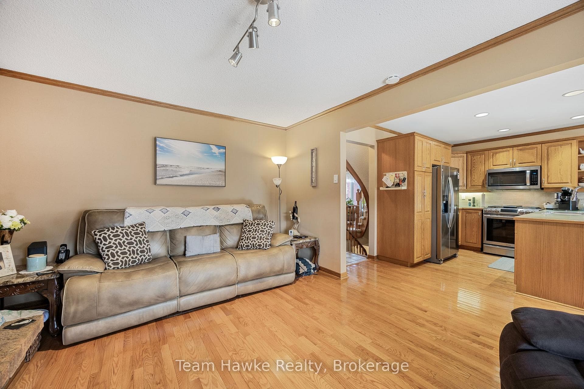 953 Playfair Road photo 22