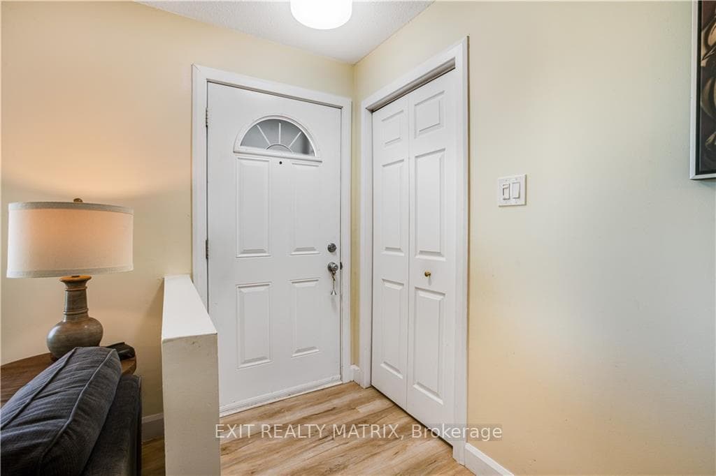 926 GHISLAIN Street photo 7