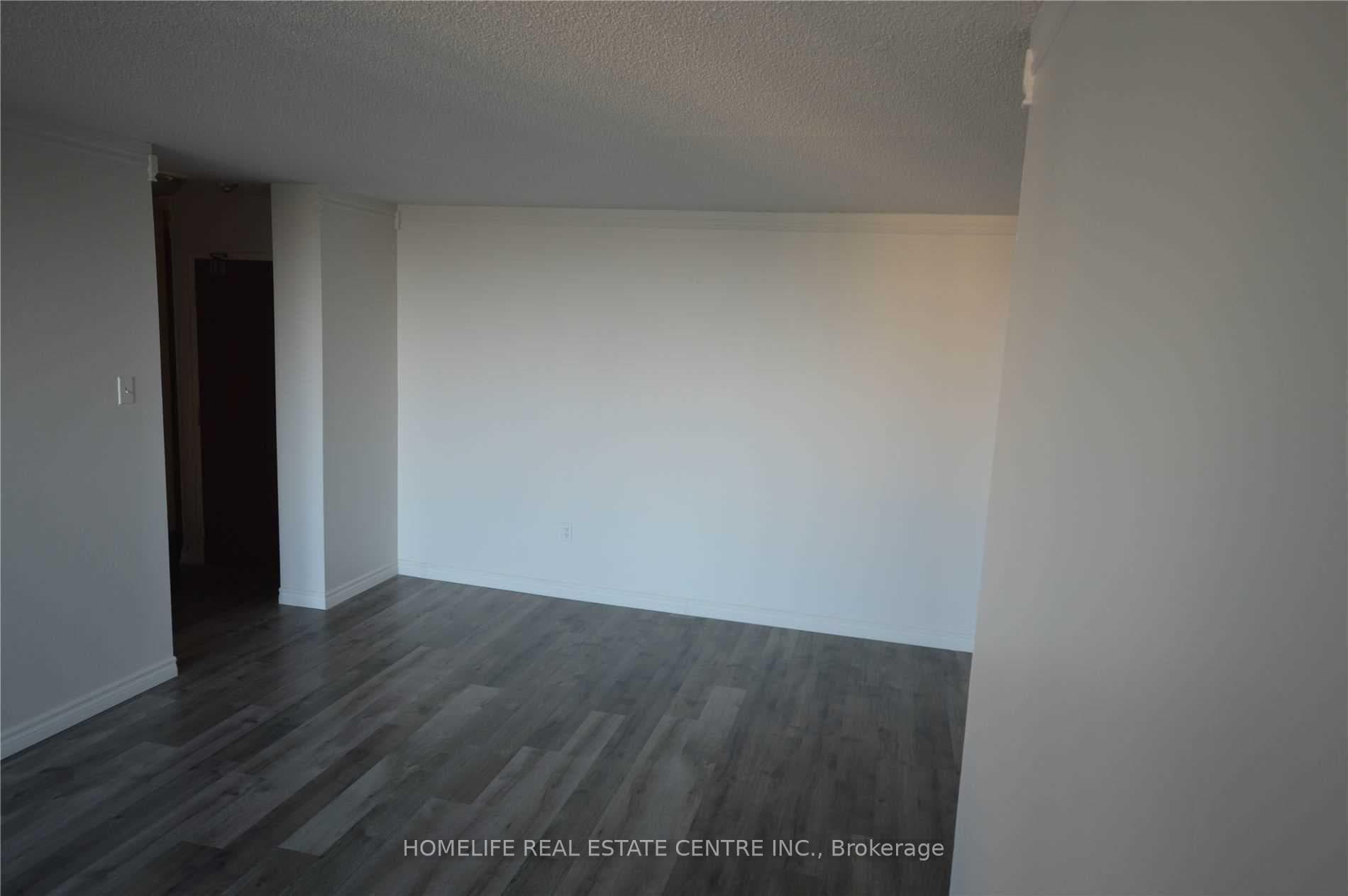 17 Knightsbridge Road Unit 1903 photo 3