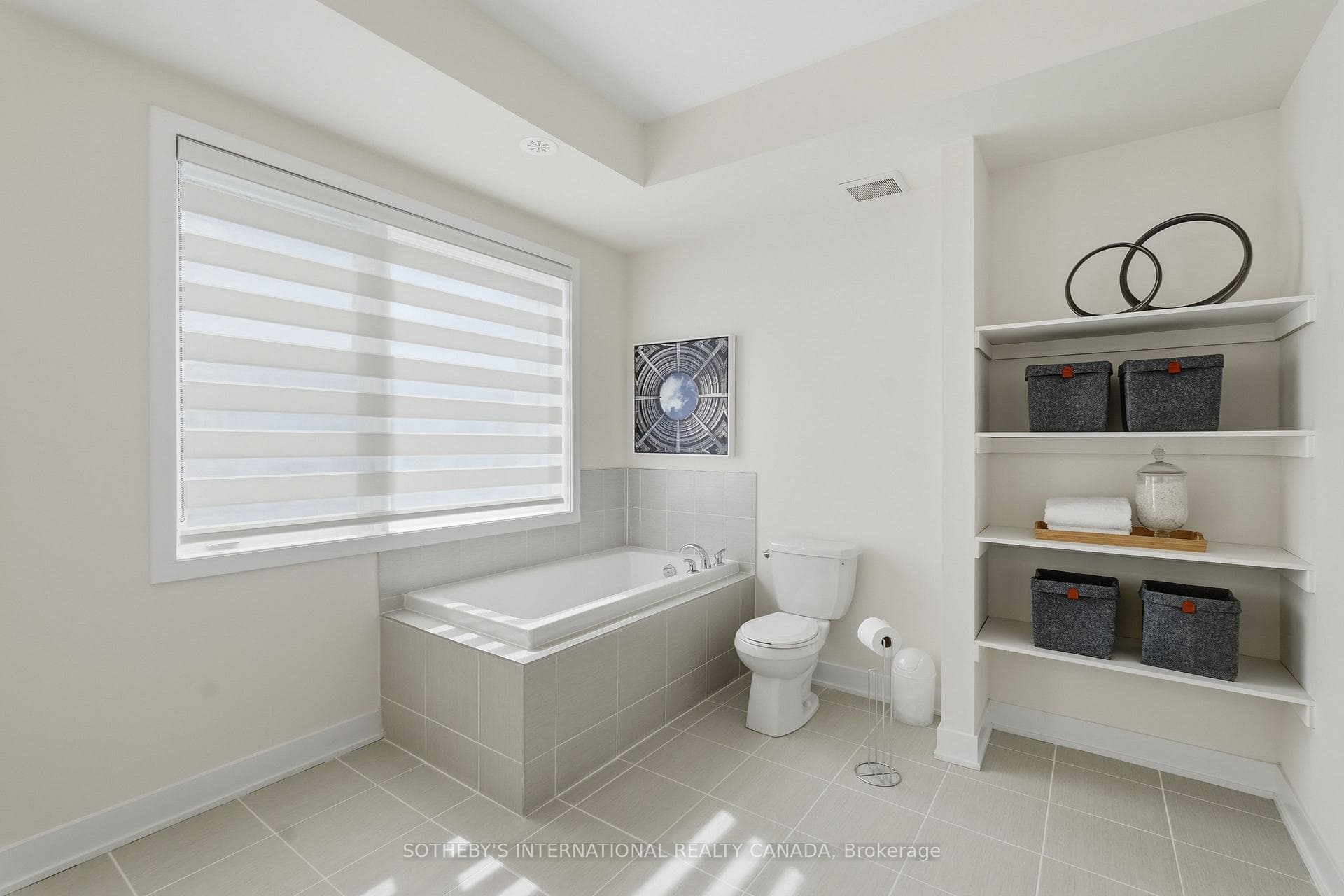 60 William Duncan Road photo 18