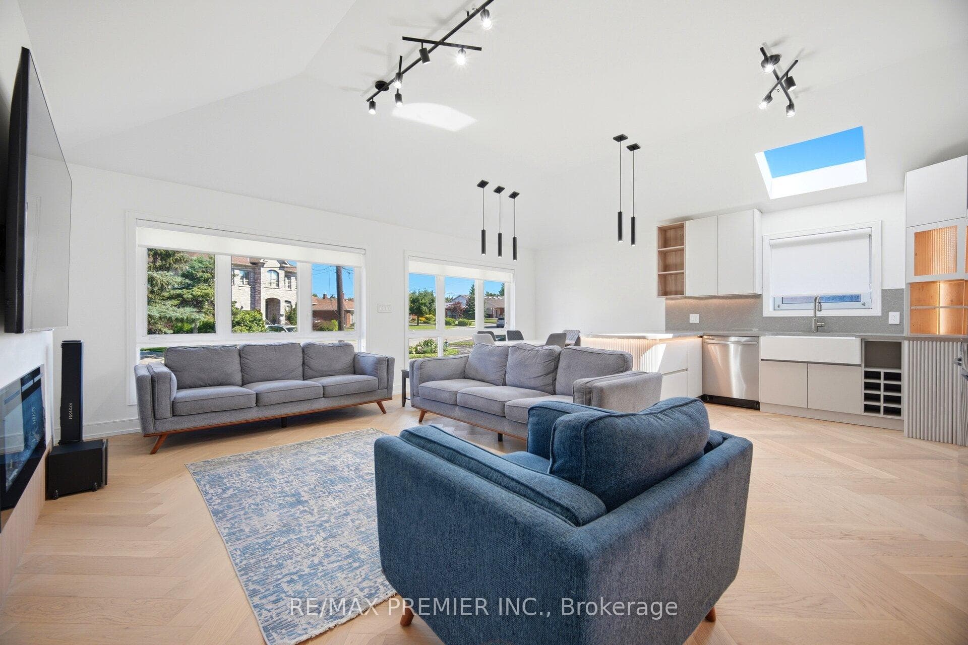 19 Jacinta Drive photo 1