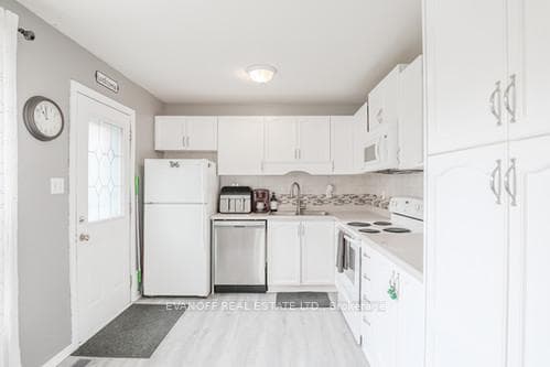 Kitchen with access to Deck