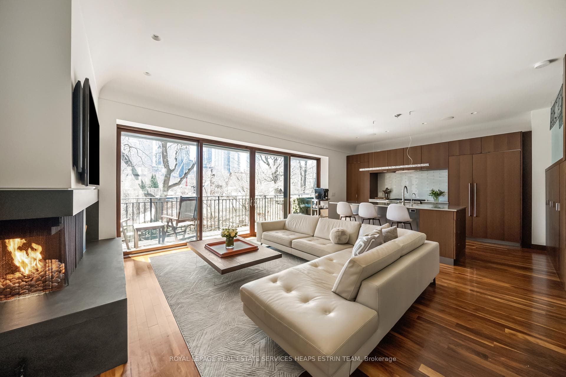 4 Meredith Crescent photo 14