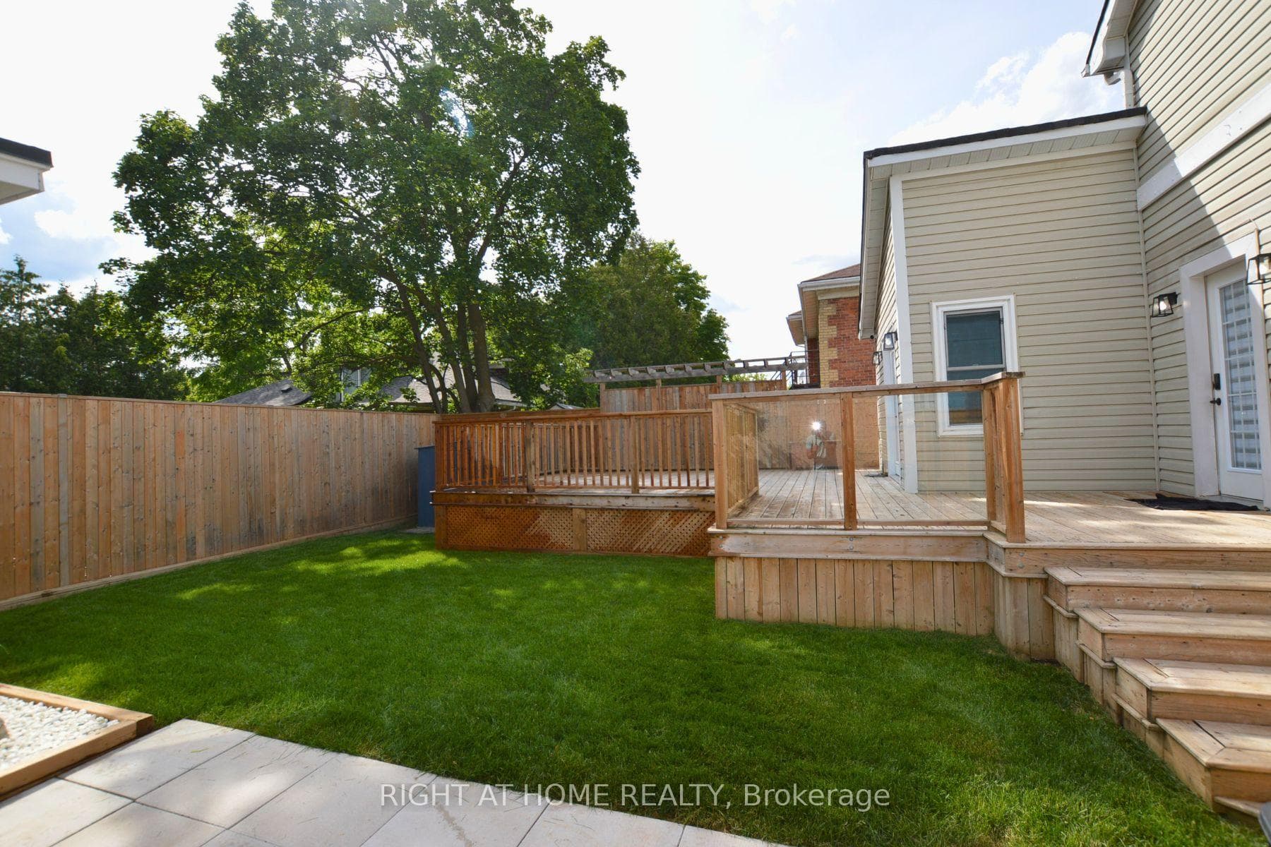 62 Charles Street photo 39