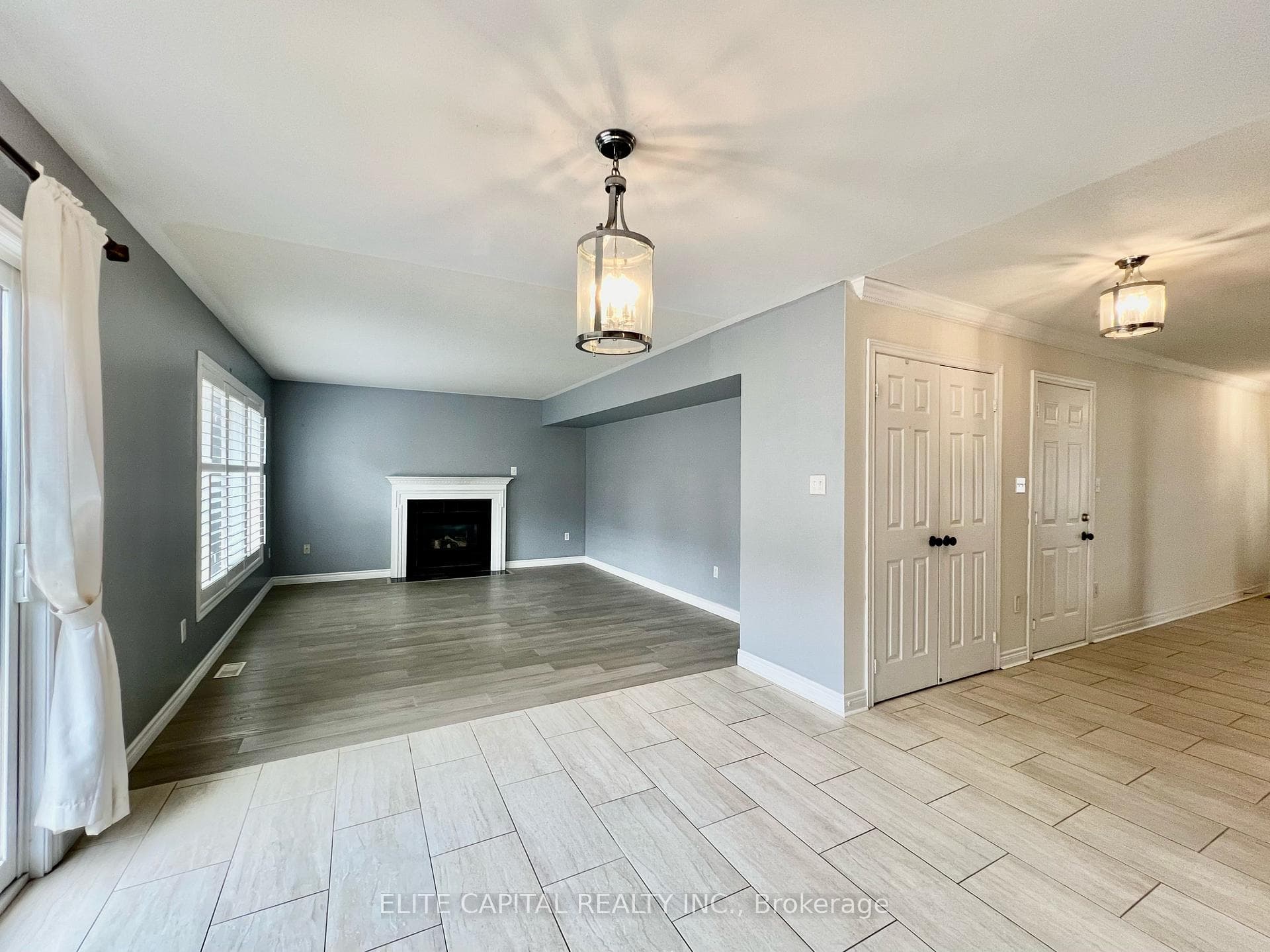 381 Wright Crescent photo 9