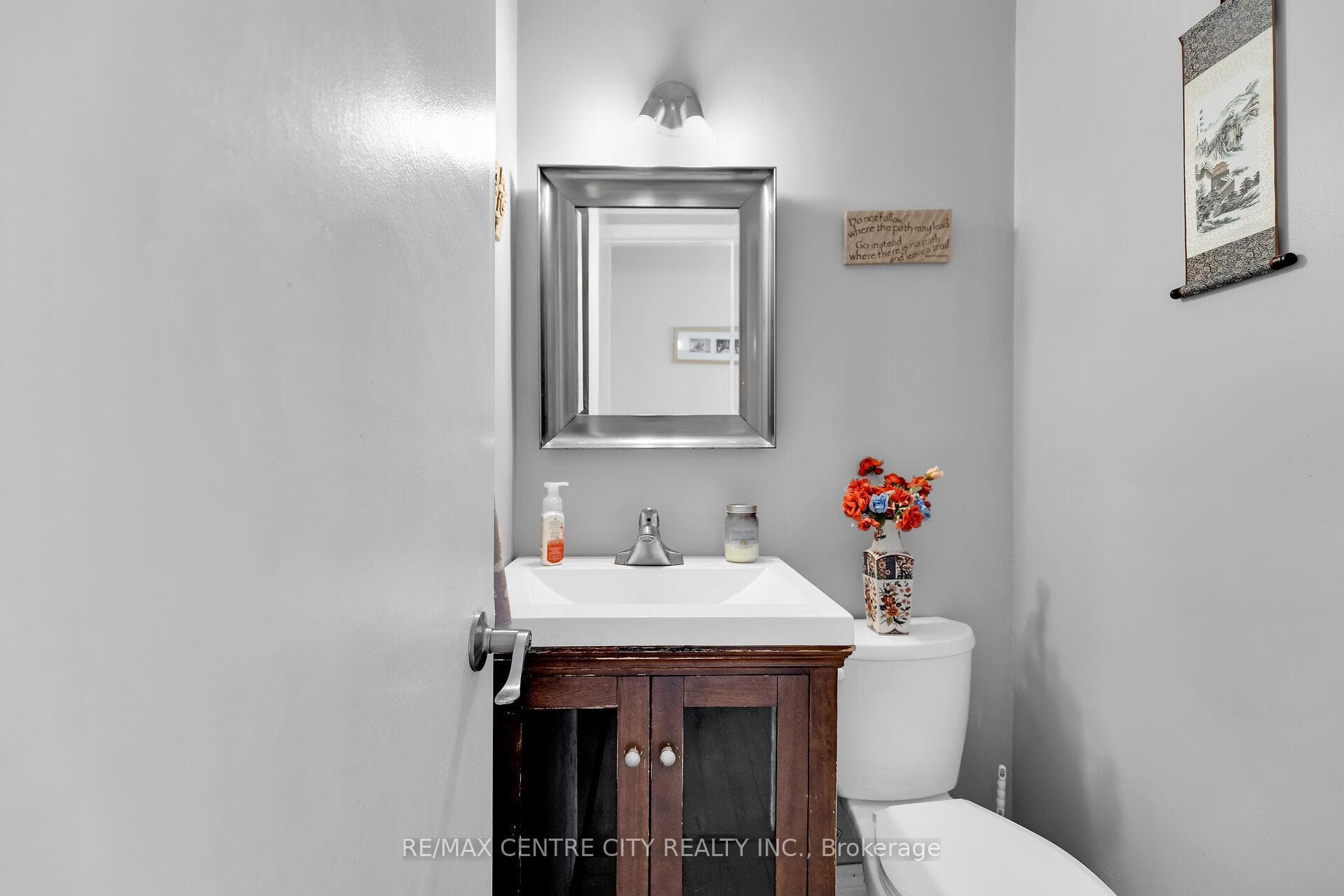 10 Carey Crescent photo 13