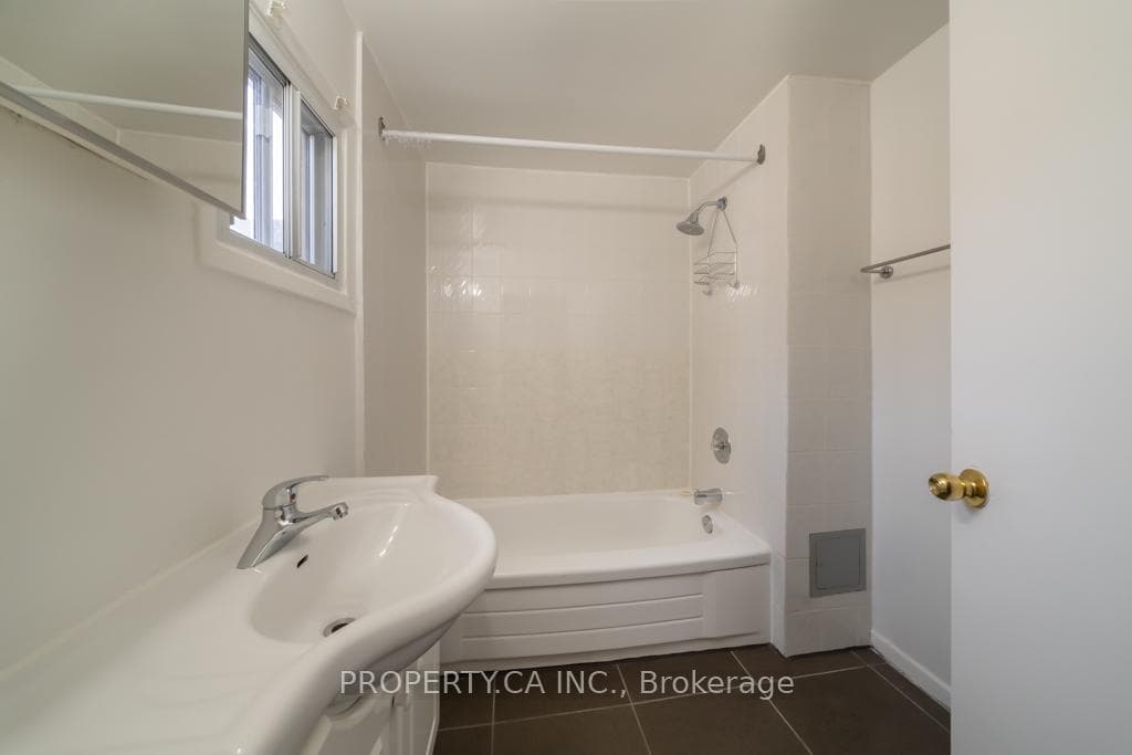 281 Augusta Avenue Unit 2-3 photo 11