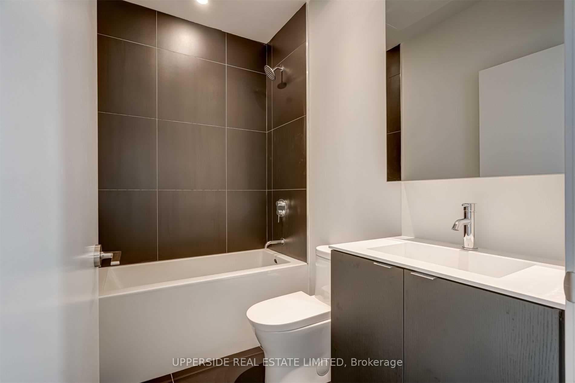 20 Edward Street Unit 2520 photo 3