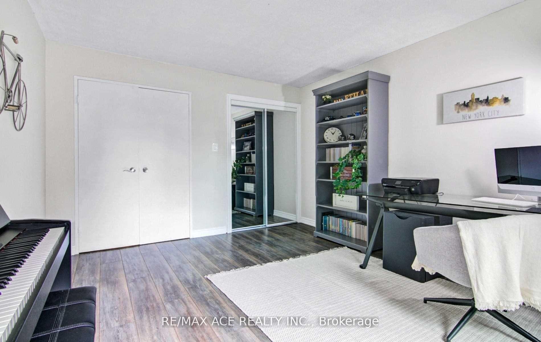 3740 Don Mills Road Unit 112 photo 10