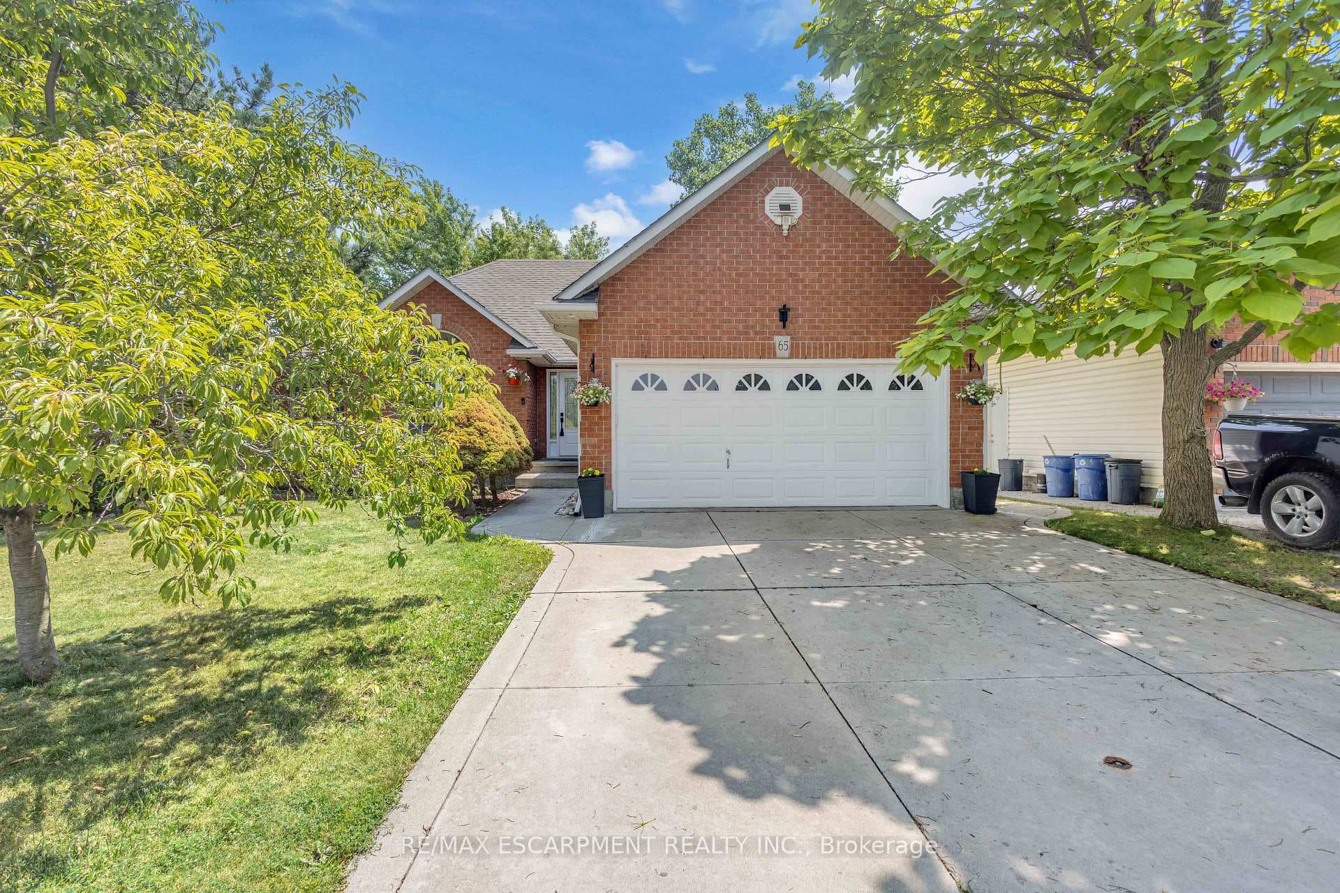 65 Thistlemoor Drive photo 4