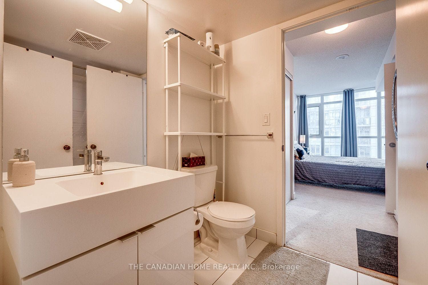 21 Iceboat Terrace Unit 1605 photo 18