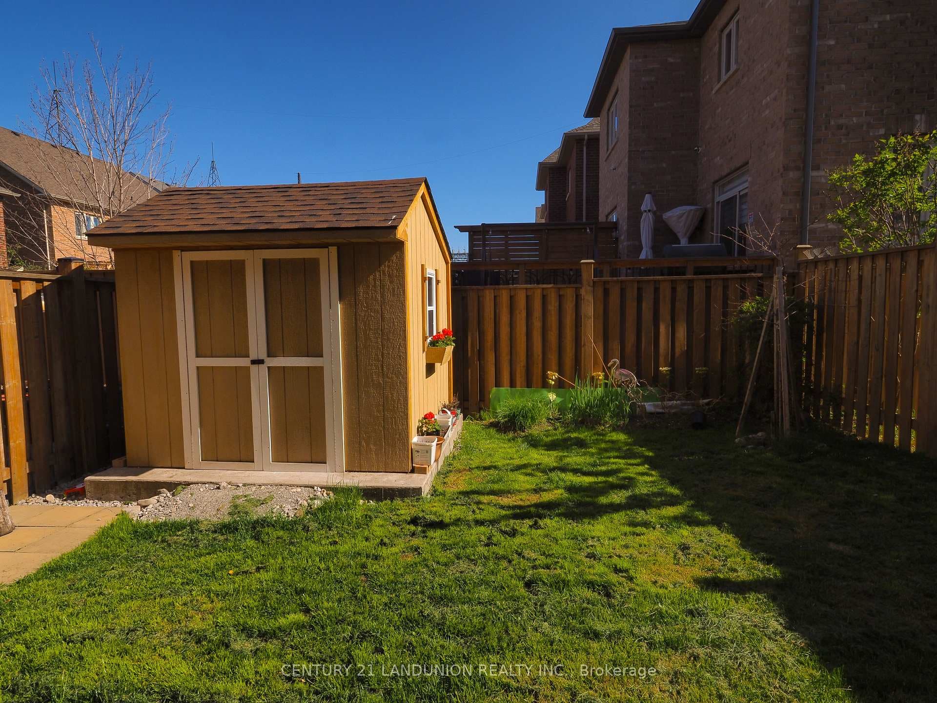 35 Goldthread Terrace photo 31