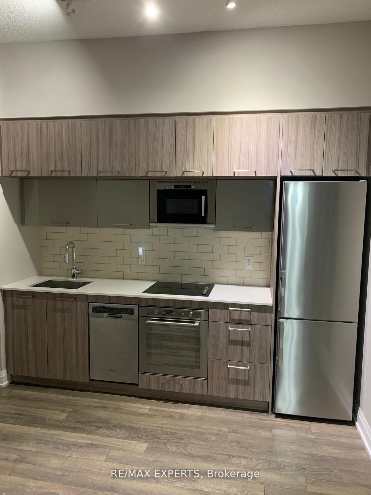 4800 Highway 7 Road Unit 411 photo 16
