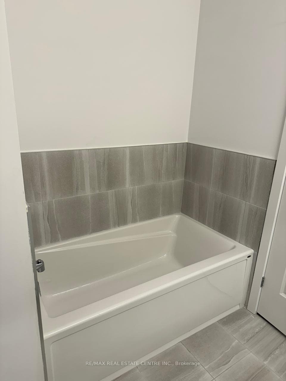 7549 Kalar Road Unit 110 photo 11