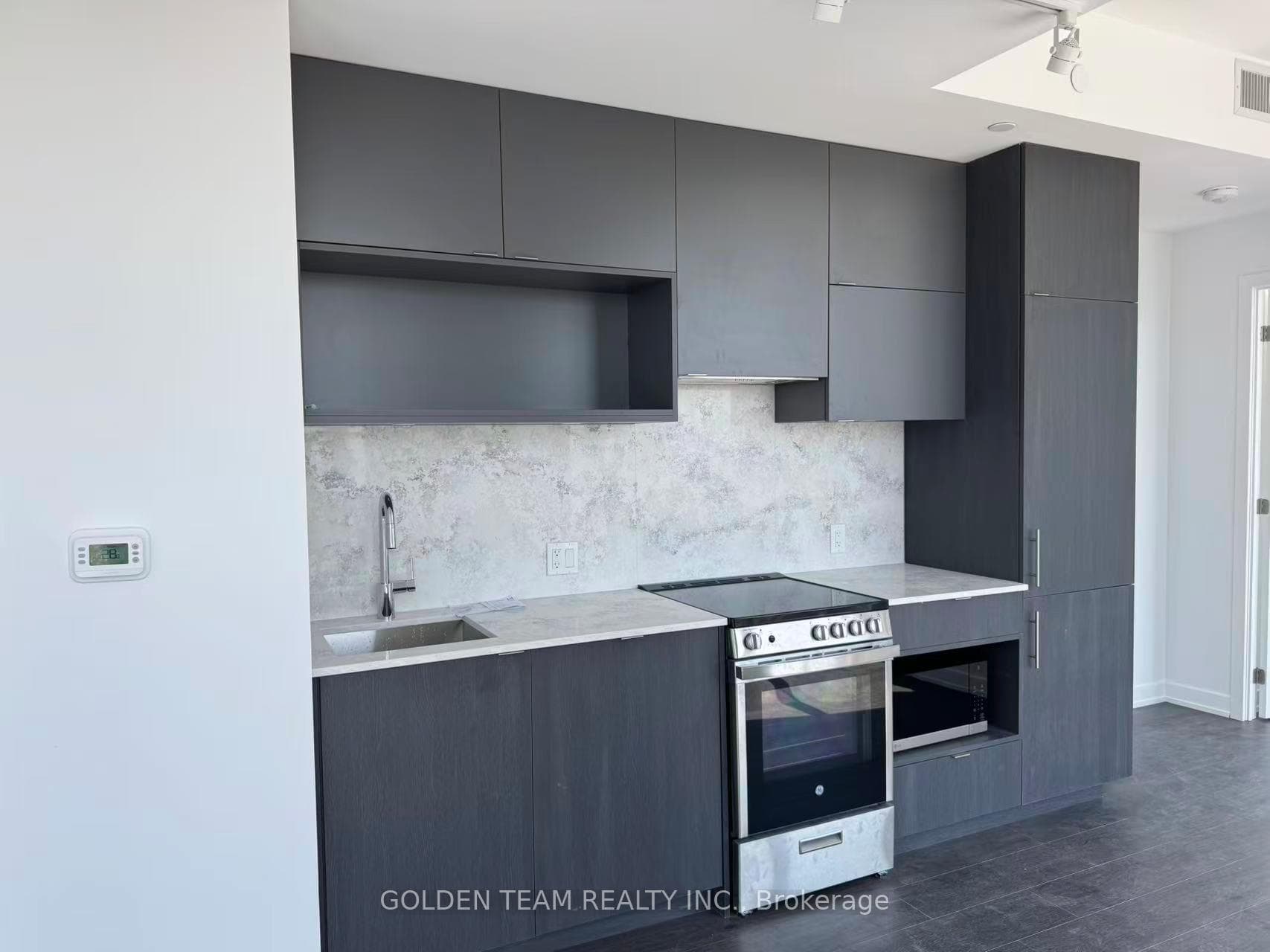100 Queen Street Unit 3705 photo 3