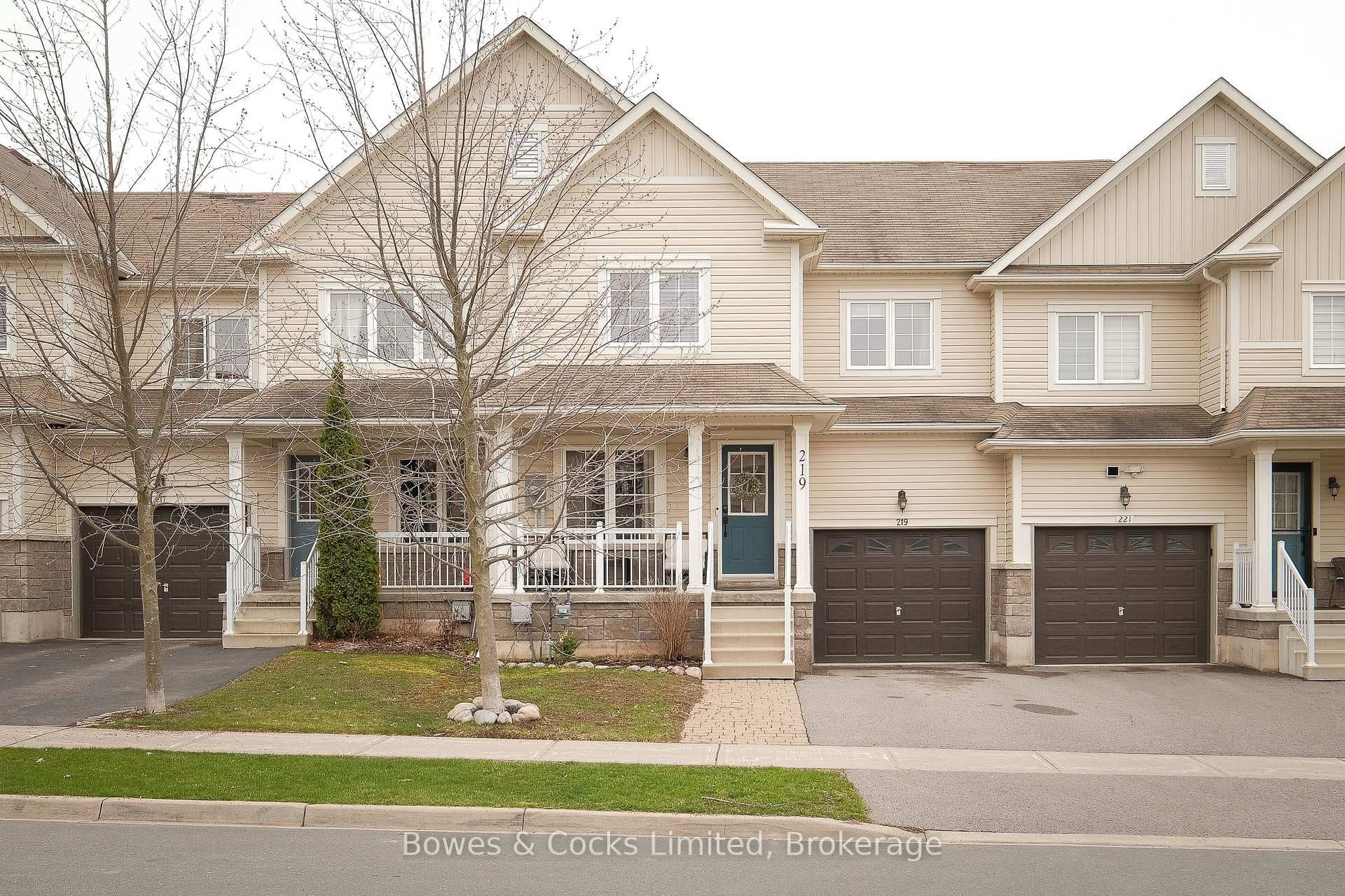 219 Louden Terrace photo 1