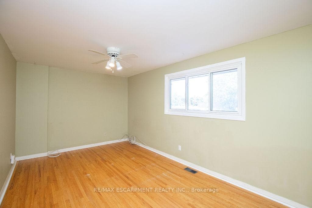 1431 Lewisham Drive photo 24