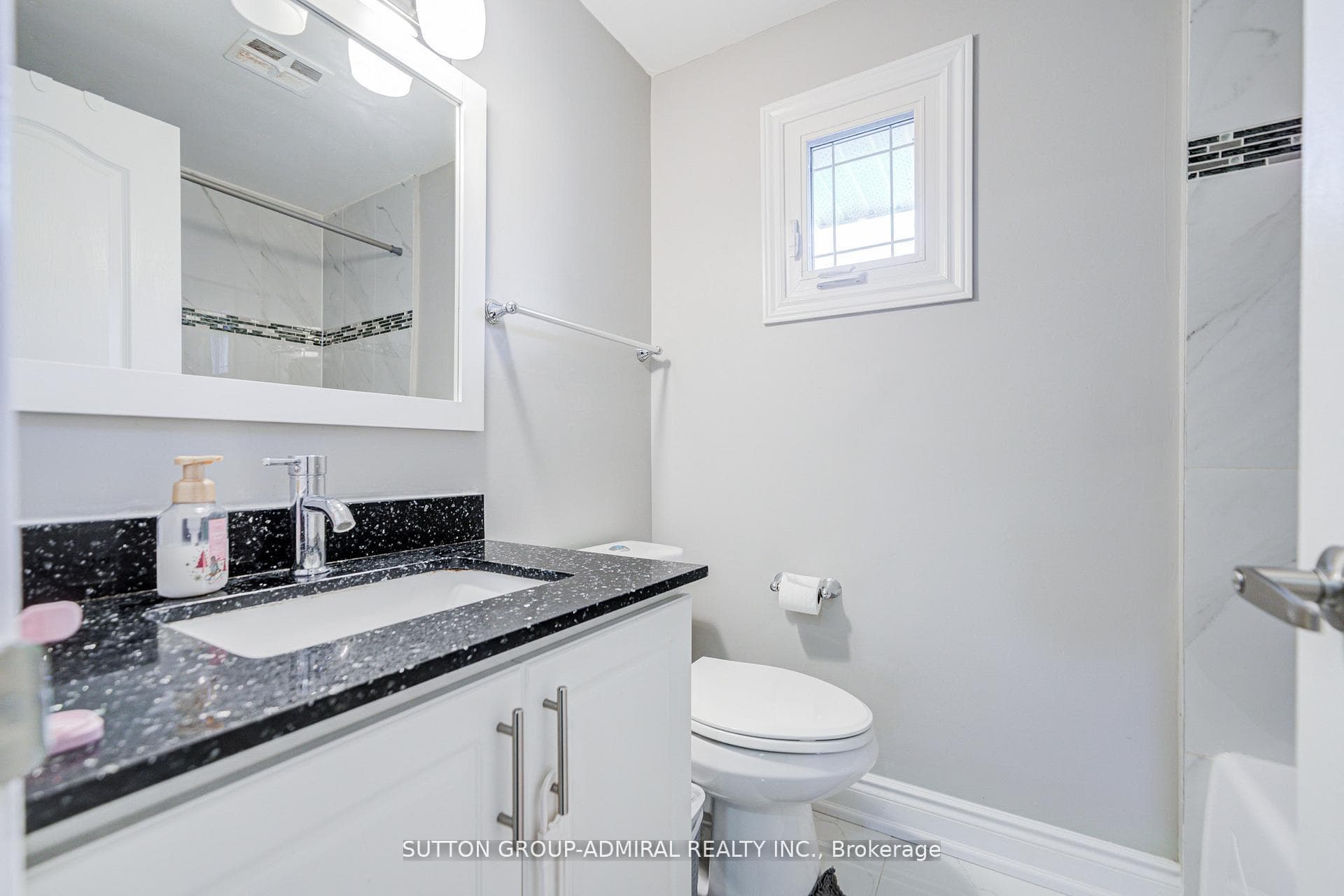 4 Hilda Court photo 29