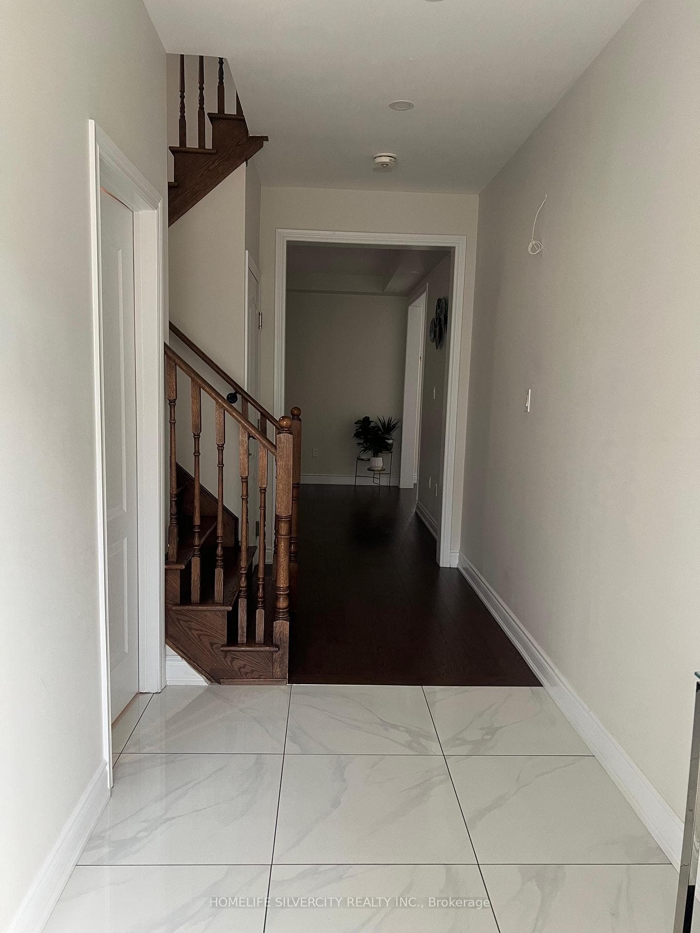 88 Roulette Crescent photo 8