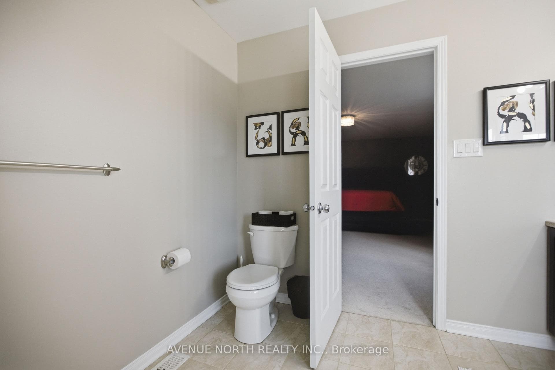112 Sunita Crescent photo 26