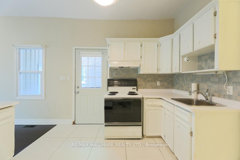 149 Victor Avenue photo 7