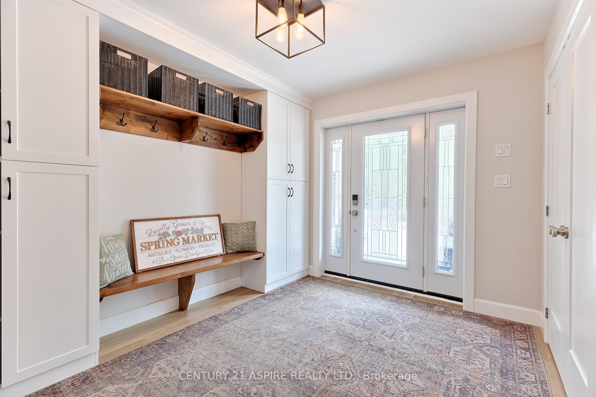 544 Marsh Road photo 7