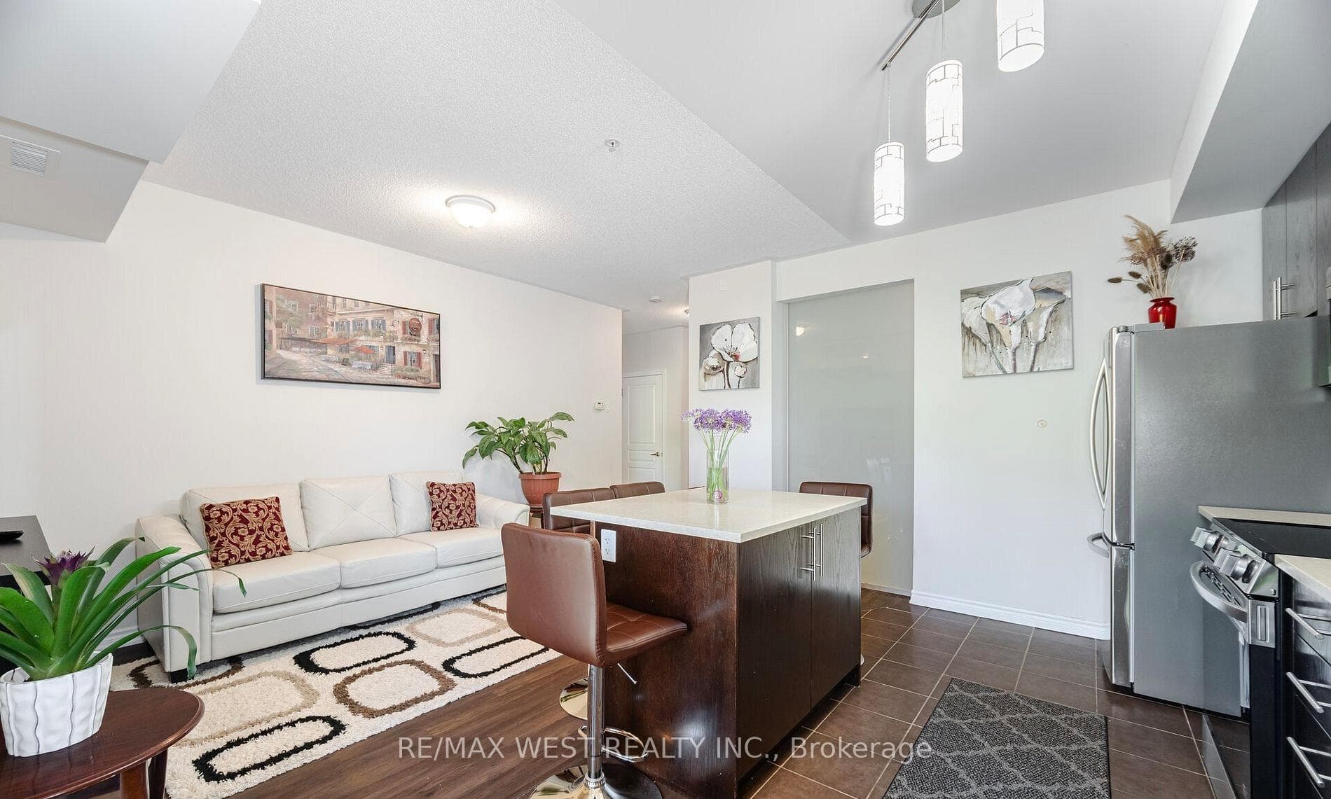 570 Lolita Gardens Unit 209 photo 9