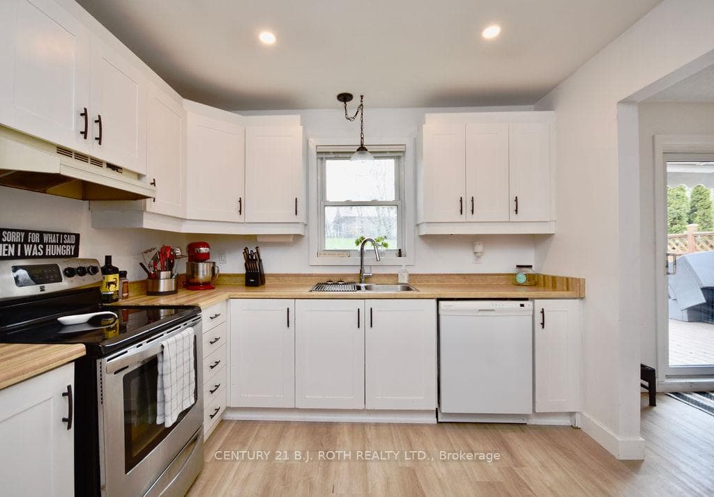 39 DANCY Drive photo 7