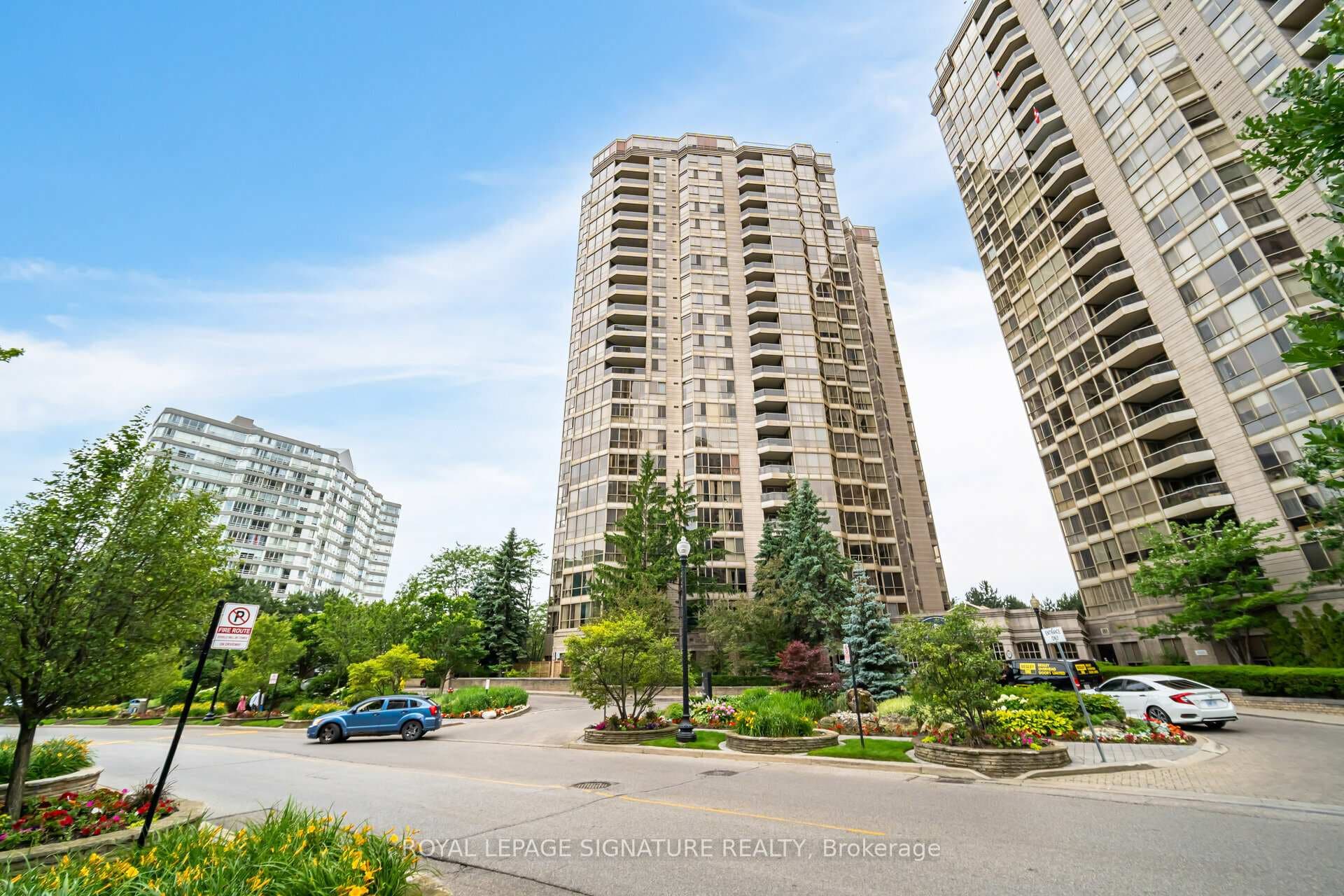 55 Kingsbridge Garden Circle Unit 1801 photo 2