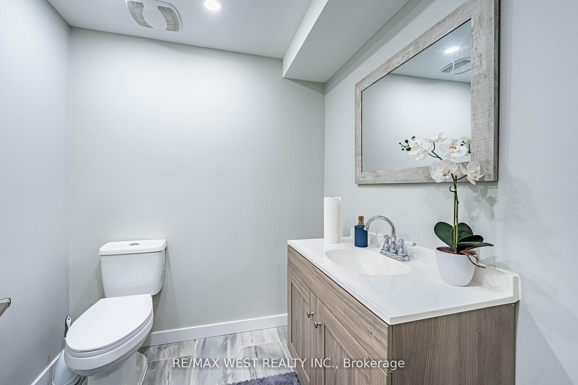 5 Moir Crescent photo 43
