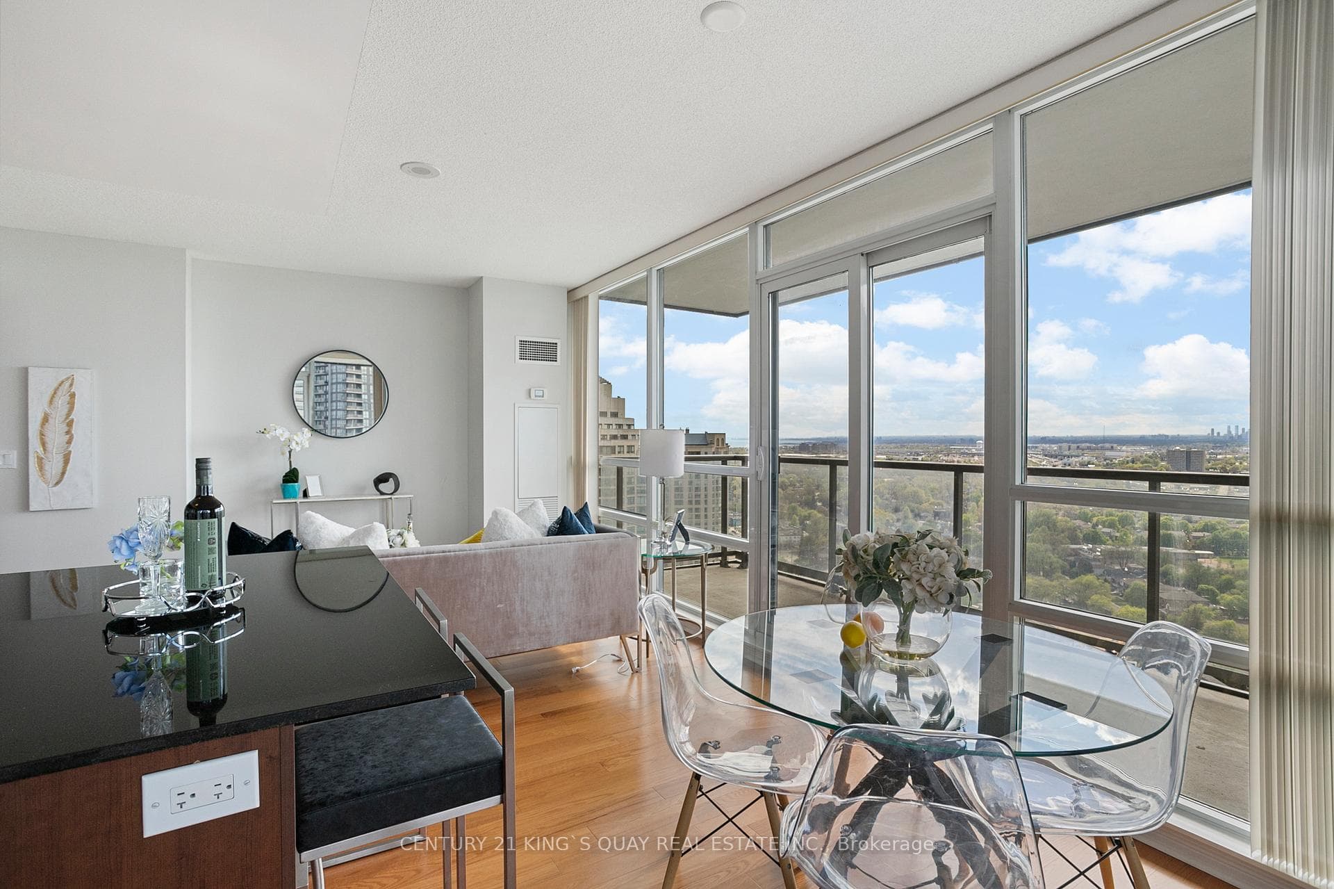 2240 Lake Shore Boulevard Unit 2904 photo 9
