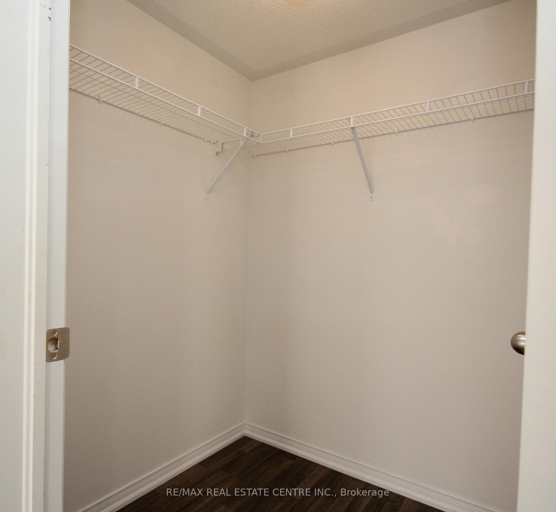 2480 Post Road Unit 19 photo 21