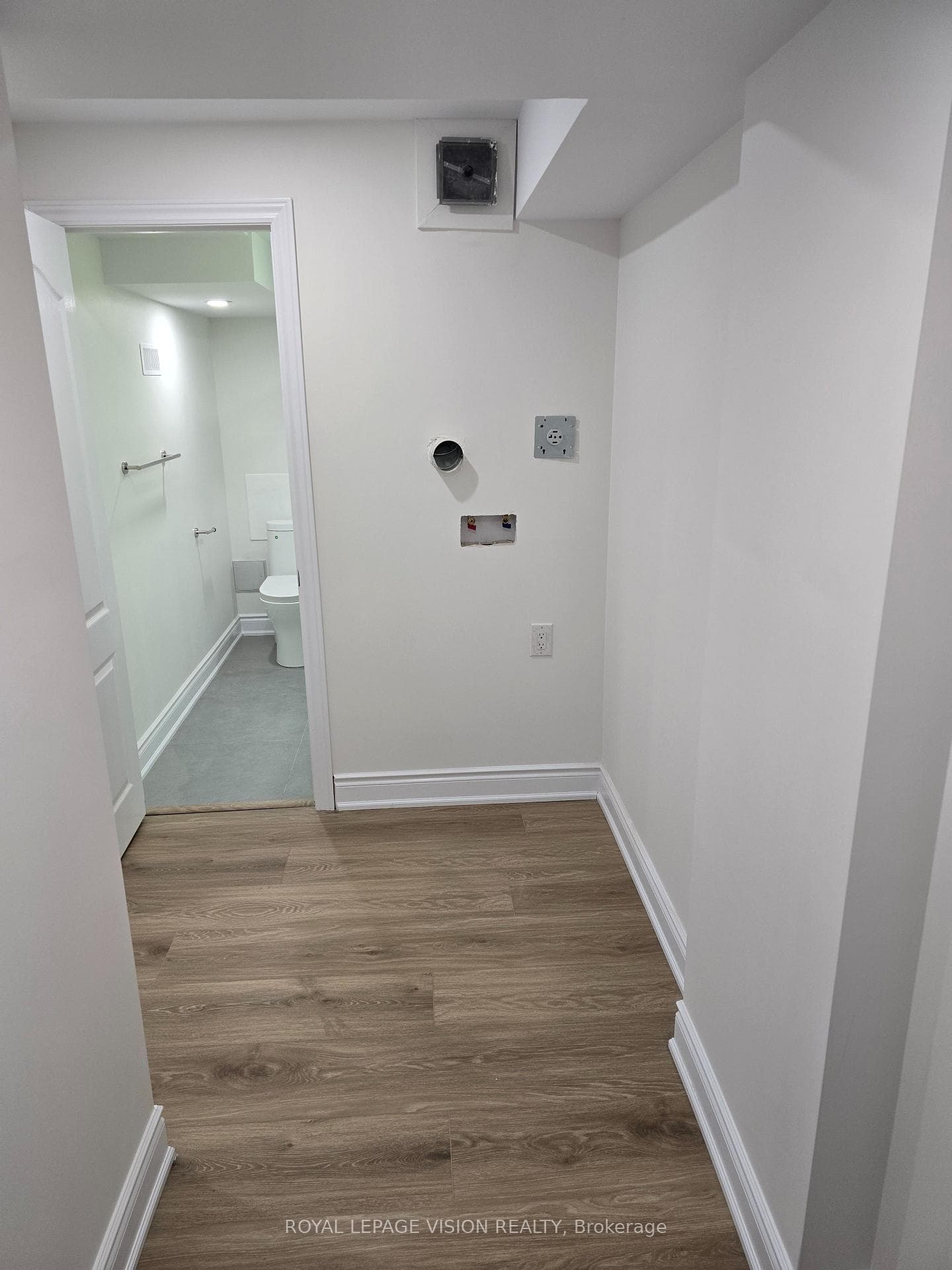 33 Bremner Street photo 42