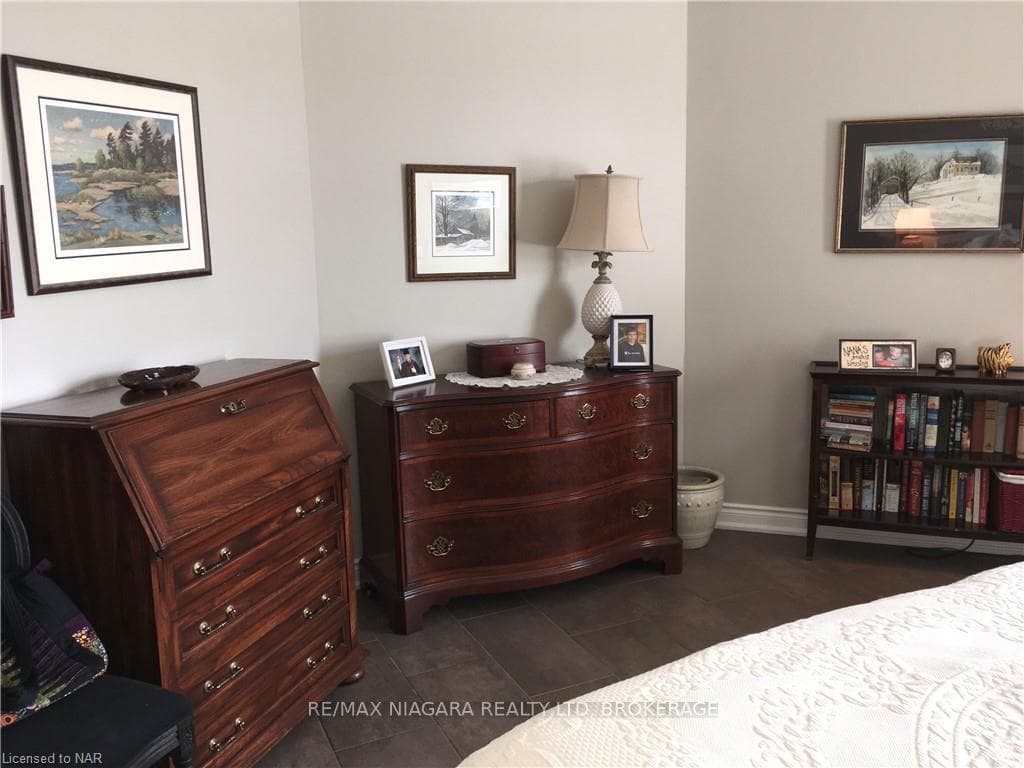 8111 FOREST GLEN Drive Unit 127 photo 33