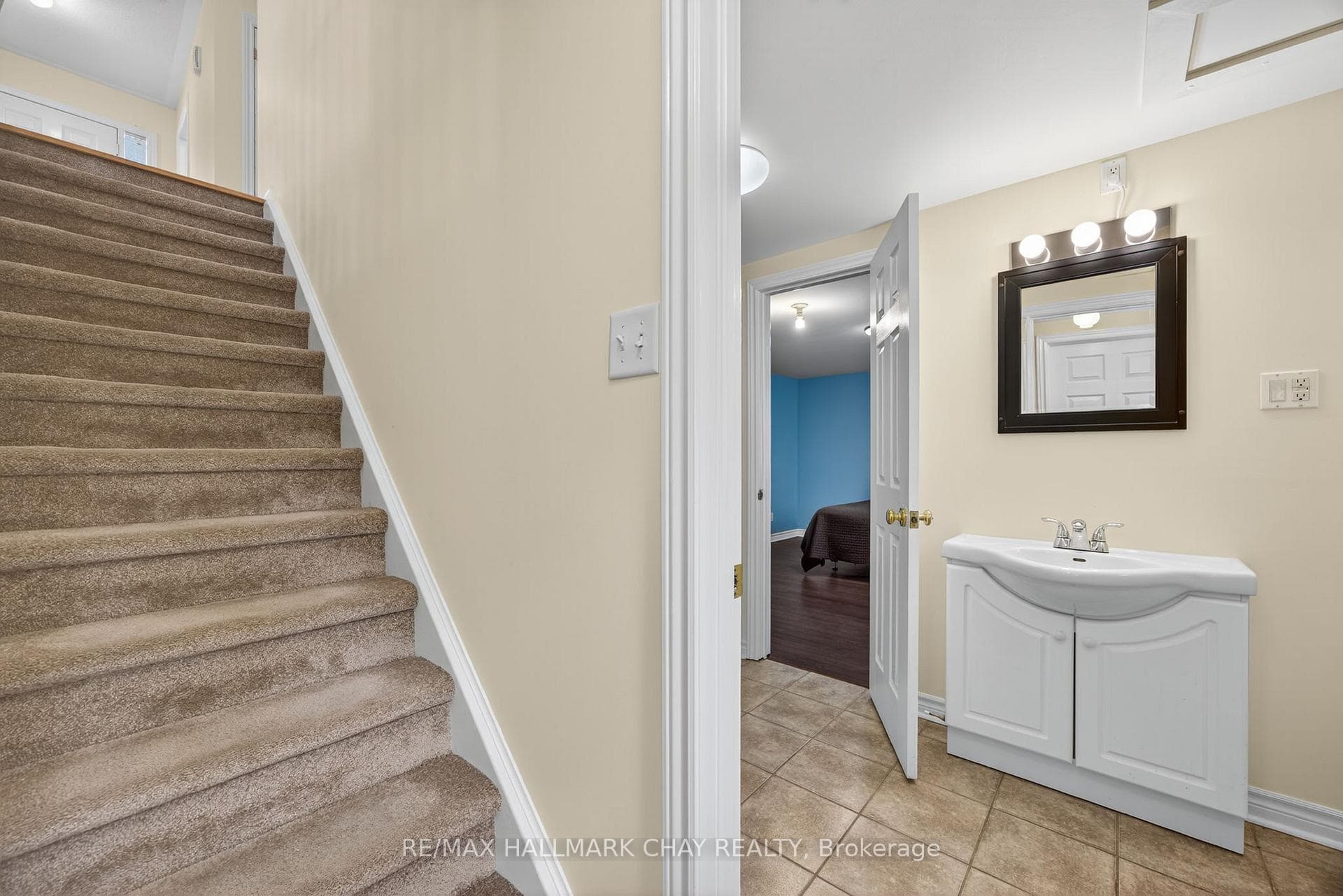99 Sproule Drive photo 31