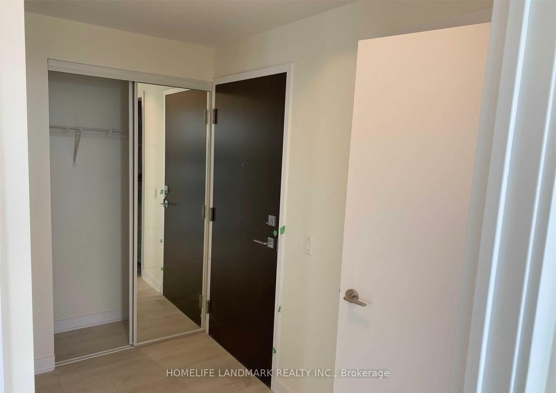 2221 Yonge Street Unit 5009 photo 15