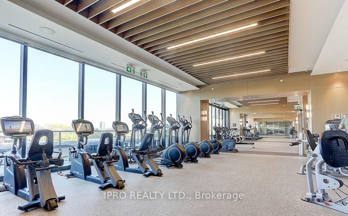585 Bloor Street Unit 1218 photo 20