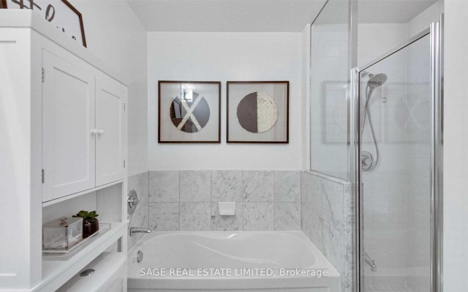 65 Bremner Boulevard Unit 1410 photo 10