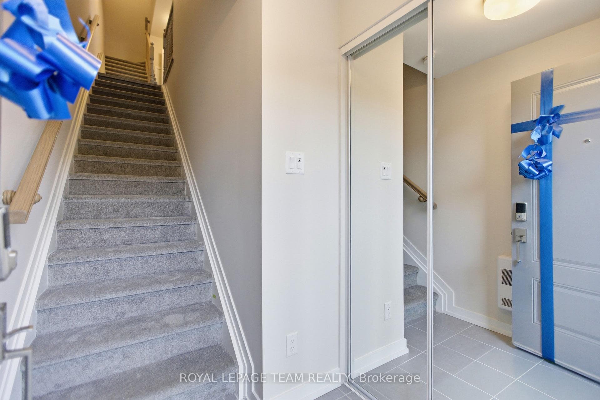 3284 Greenbank Road photo 2