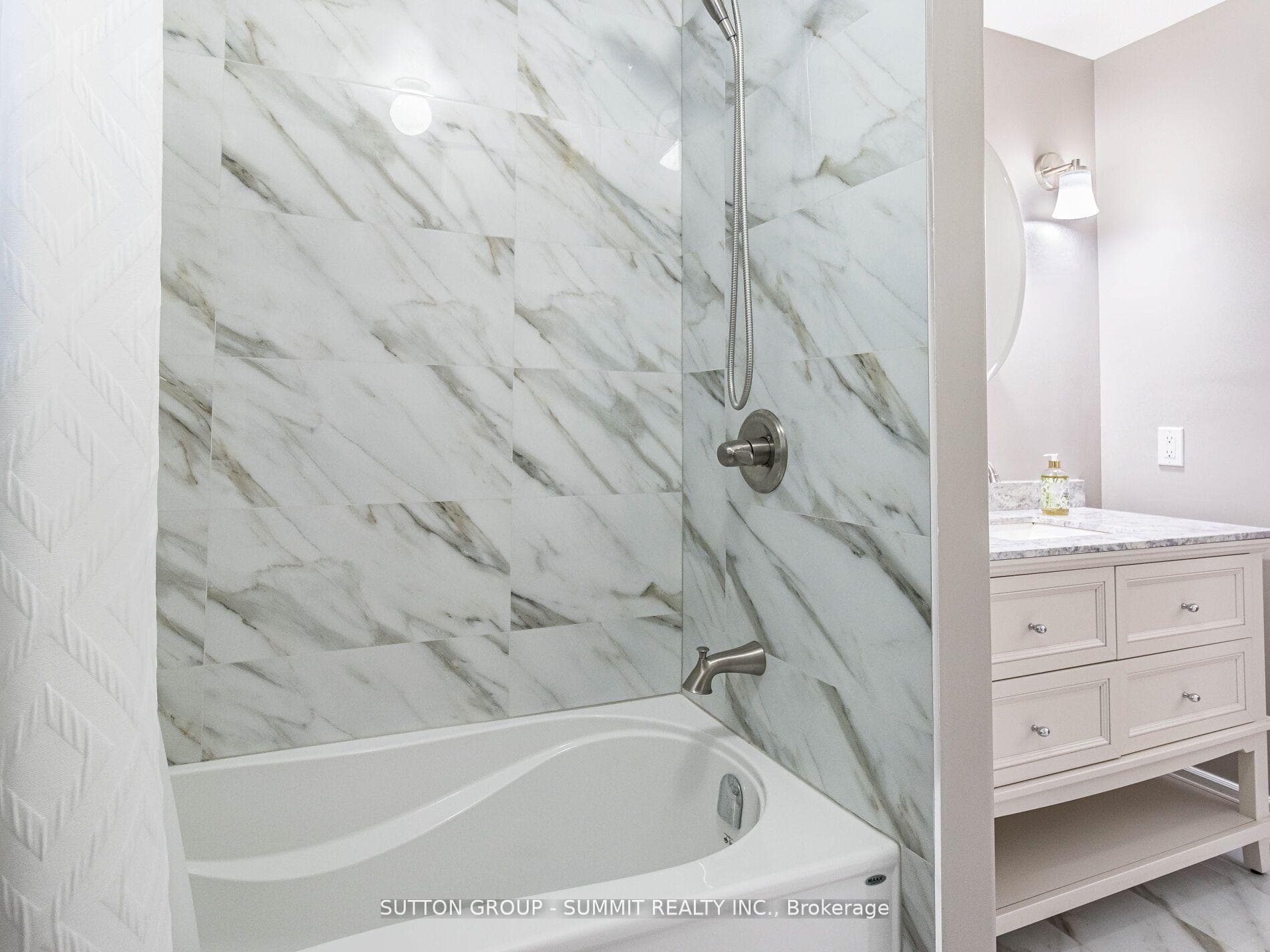 203 Brisdale Drive photo 28
