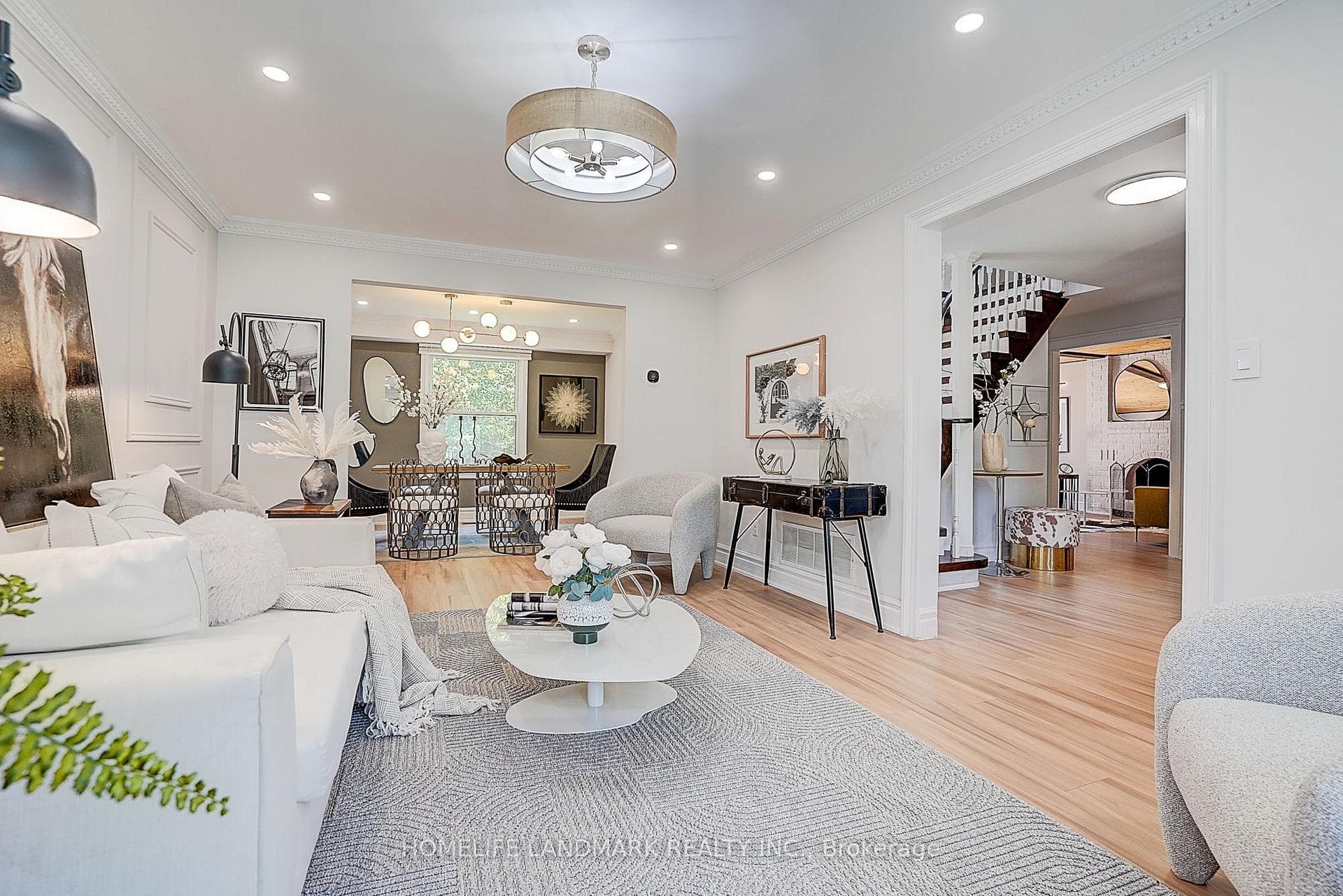 20573 Yonge Street photo 24