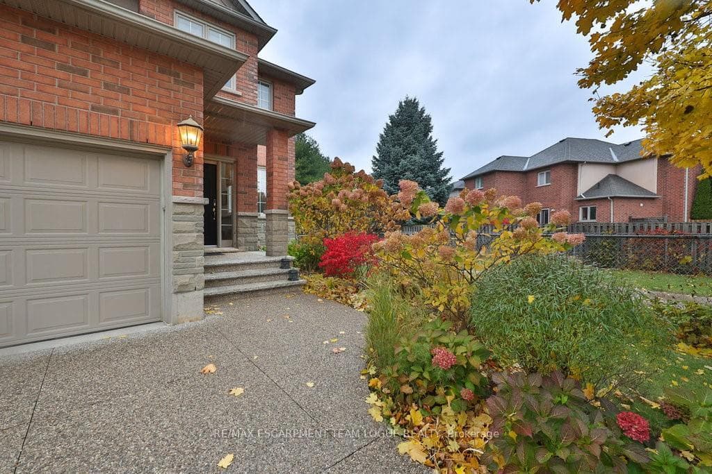 23 Tranquility Avenue photo 3