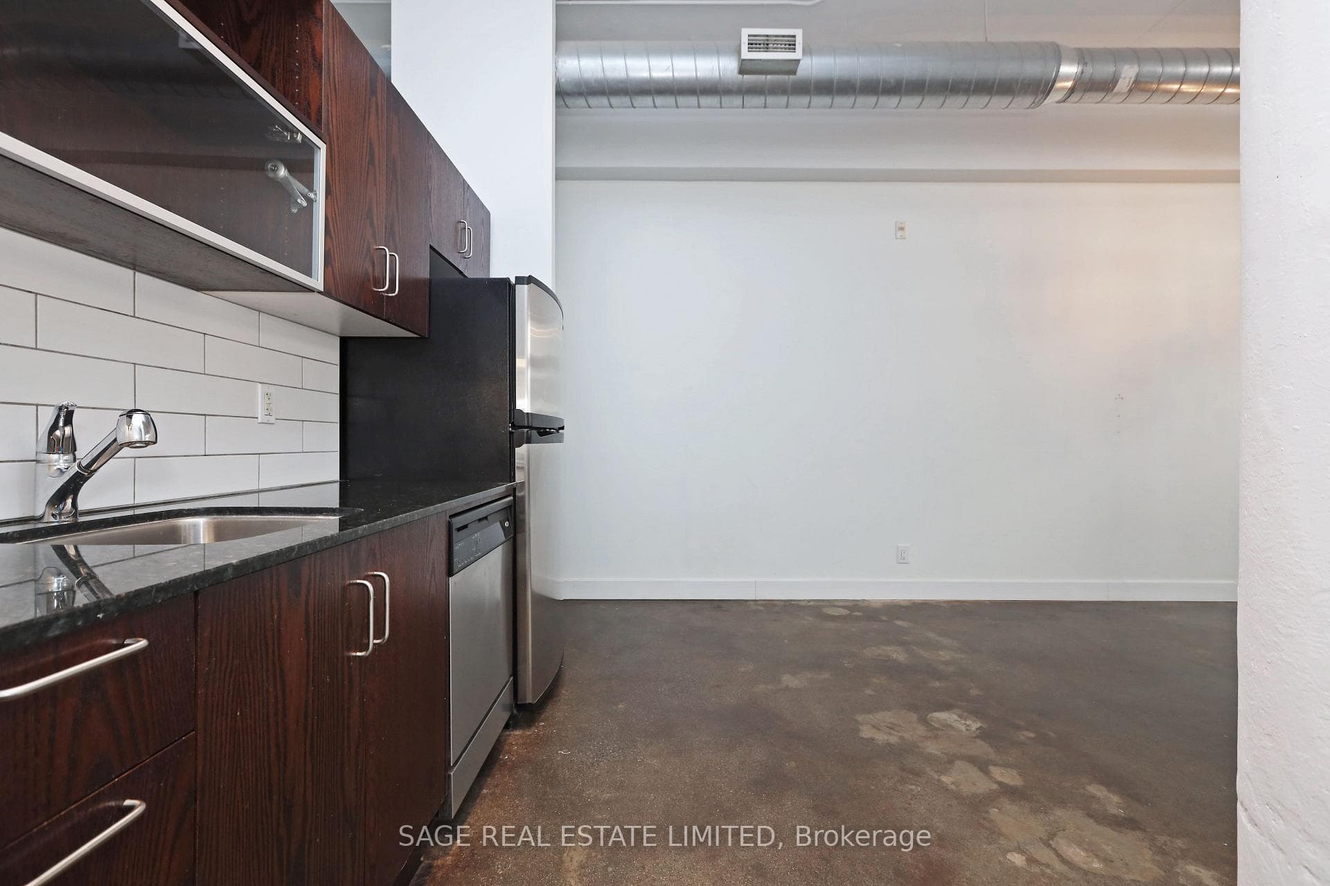 233 Carlaw Avenue Unit 310 photo 28