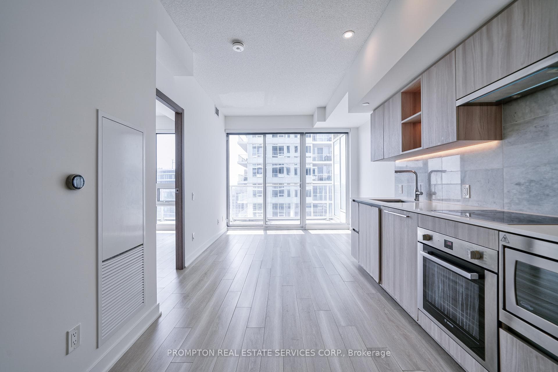 17 Bathurst Street Unit 2605 photo 9