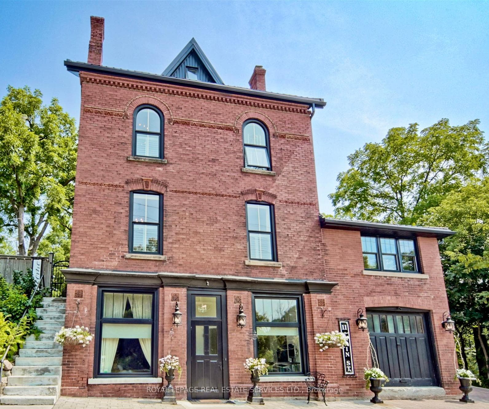 Private Entry to Upper Unit with Loft