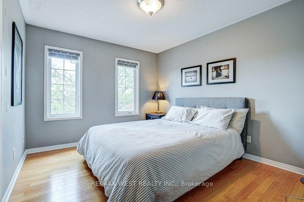 2433 Postmaster Drive photo 22