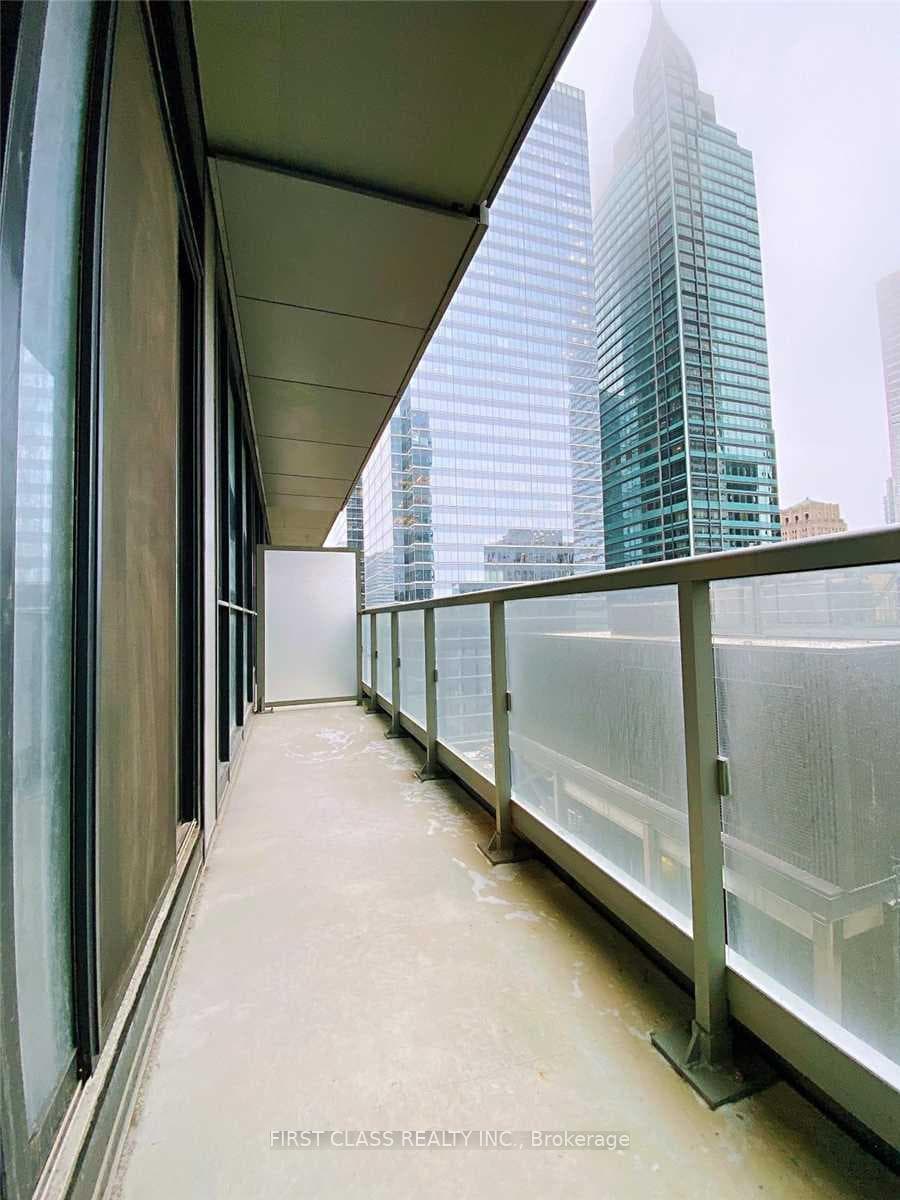 70 TEMPERANCE Street Unit 2808 photo 17