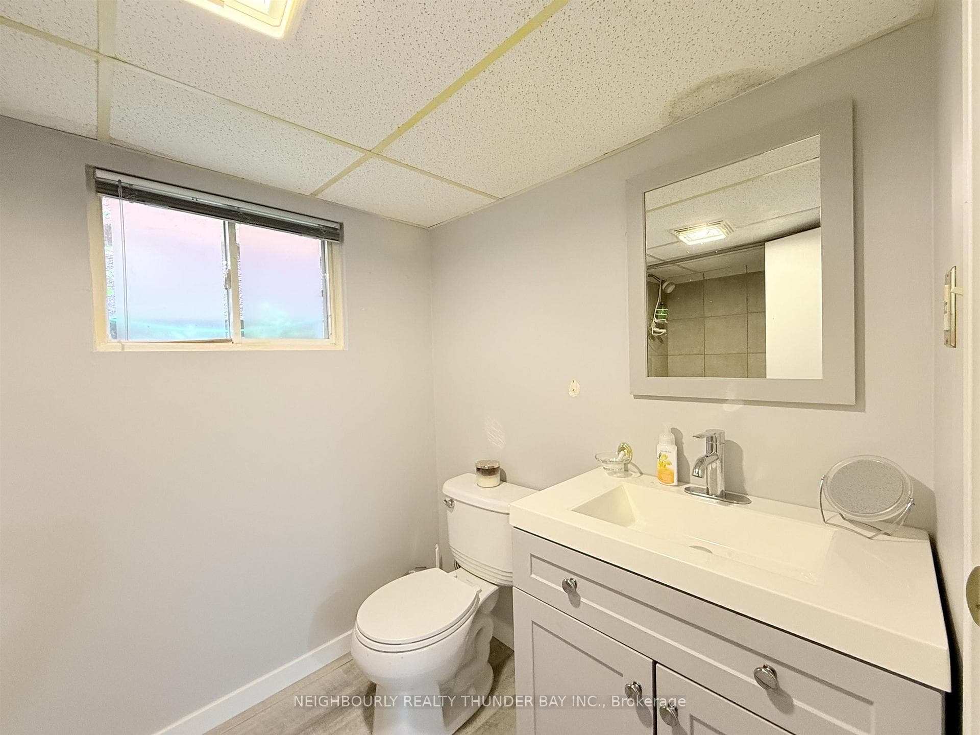 148 Machar Avenue photo 30