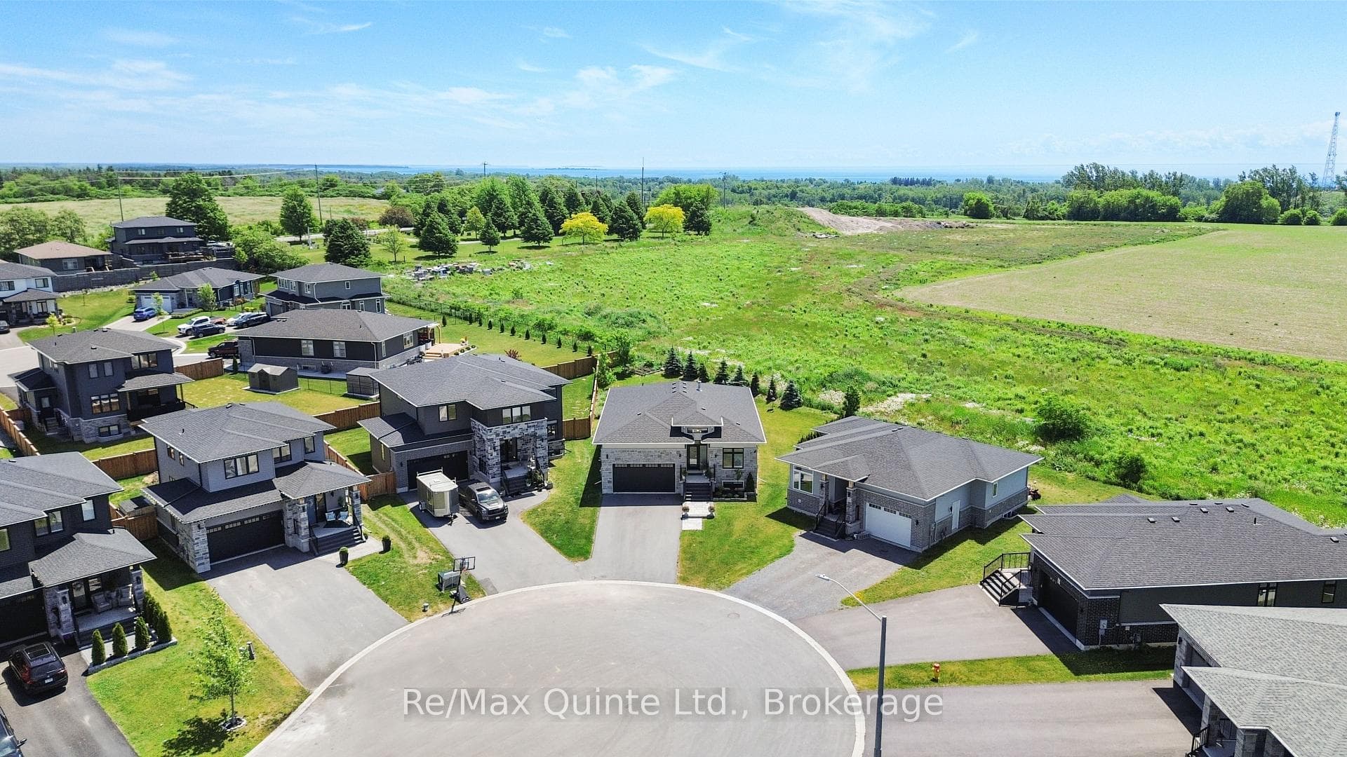 9 Stonecap Court photo 5